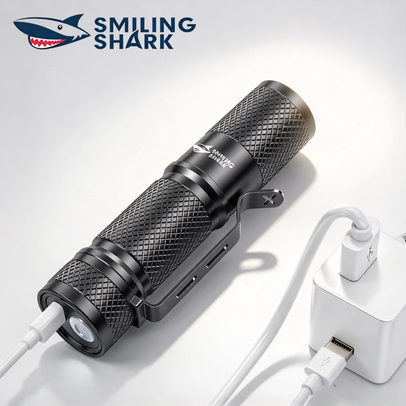 スマイルシャーク 超強力ミニLED懐中電灯 USB充電式 高 - Edc Carry Clip のレビューと価格